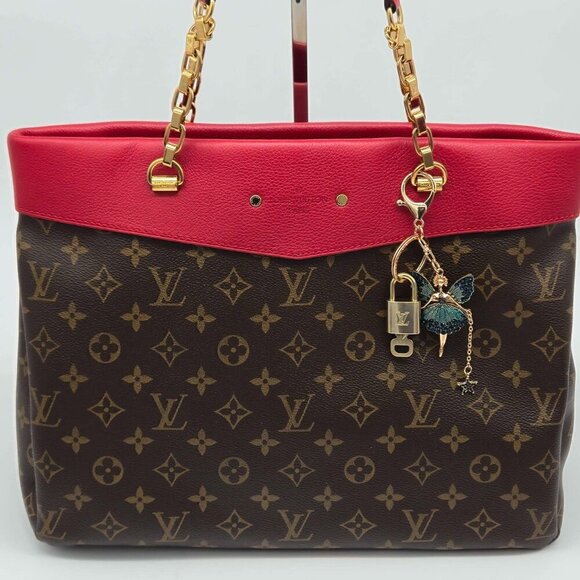 100% Auth Louis Vuitton Lock & Key with unbranded Bagcharm, Keycharm, Keychain - Picture 1 of 8